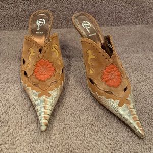 Unique Mule - 4 inch heel